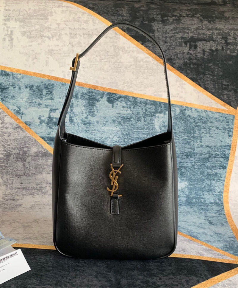 Saint Laurent Le 5 A 7 Soft Small Hobo Bag In Smooth Leather Black